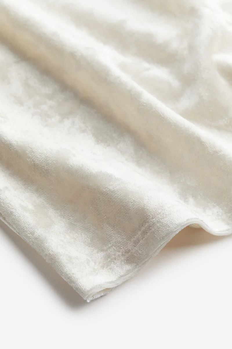 اتش اند ام بلوزة بأكمام طويلة من الفيلور